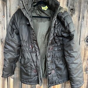 Puffer army green jacket